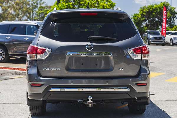 2016 Nissan Pathfinder ST R52