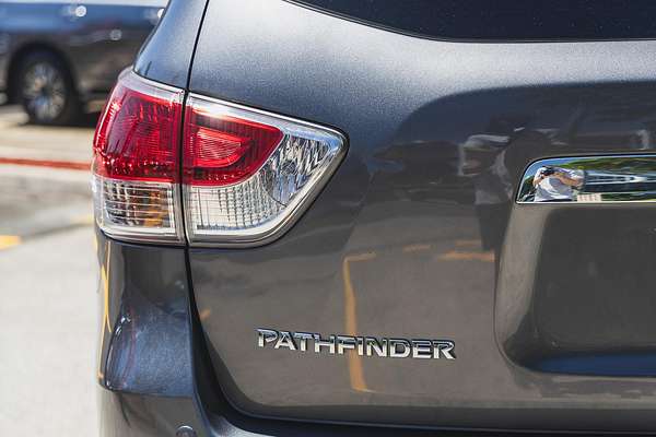 2016 Nissan Pathfinder ST R52