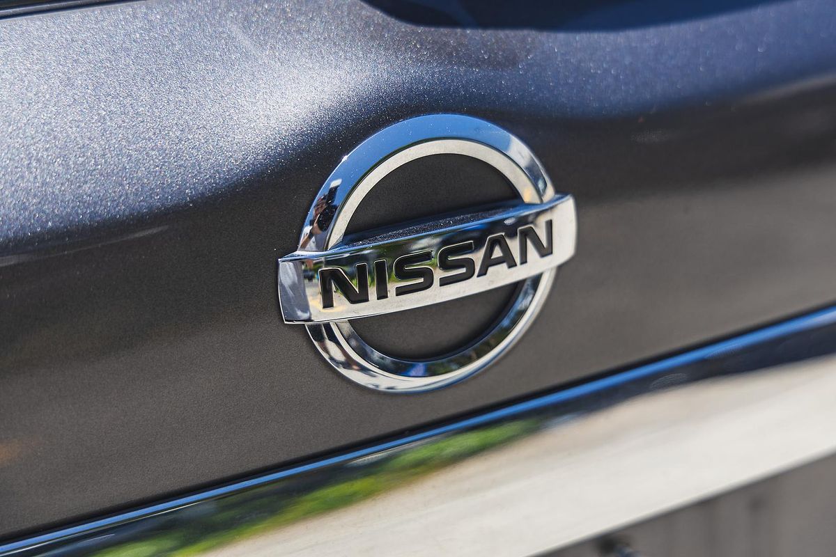 2016 Nissan Pathfinder ST R52