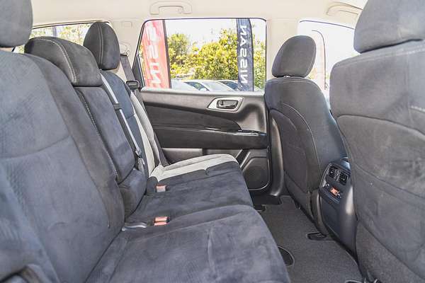 2016 Nissan Pathfinder ST R52