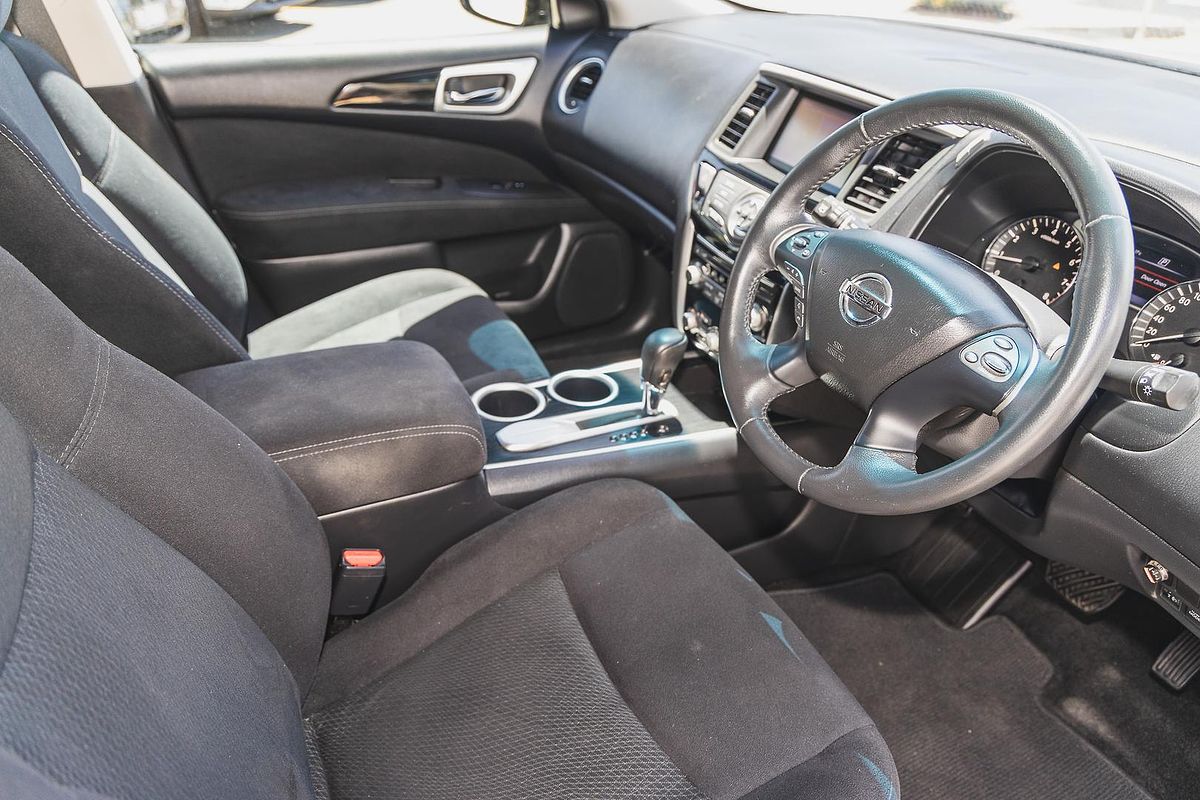 2016 Nissan Pathfinder ST R52