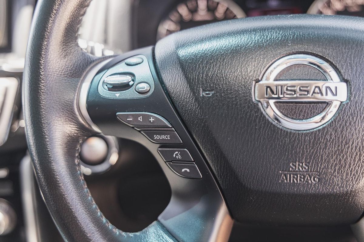 2016 Nissan Pathfinder ST R52