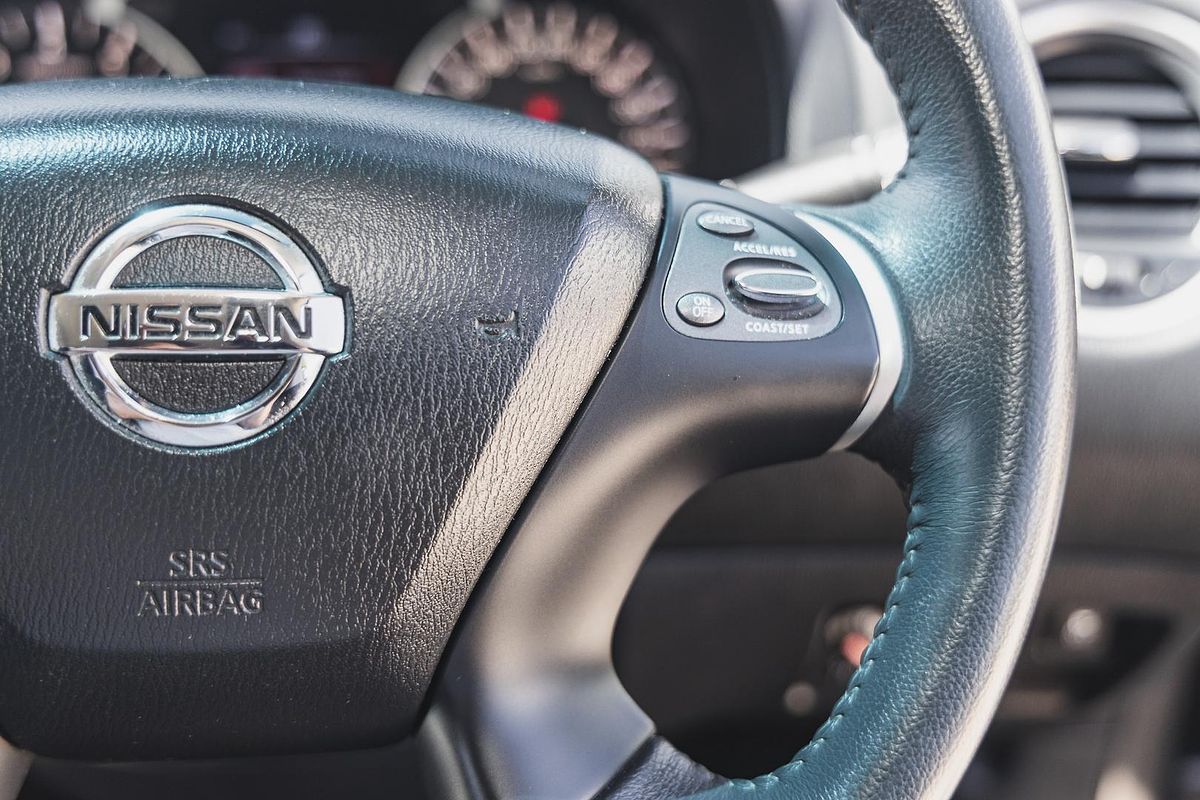 2016 Nissan Pathfinder ST R52