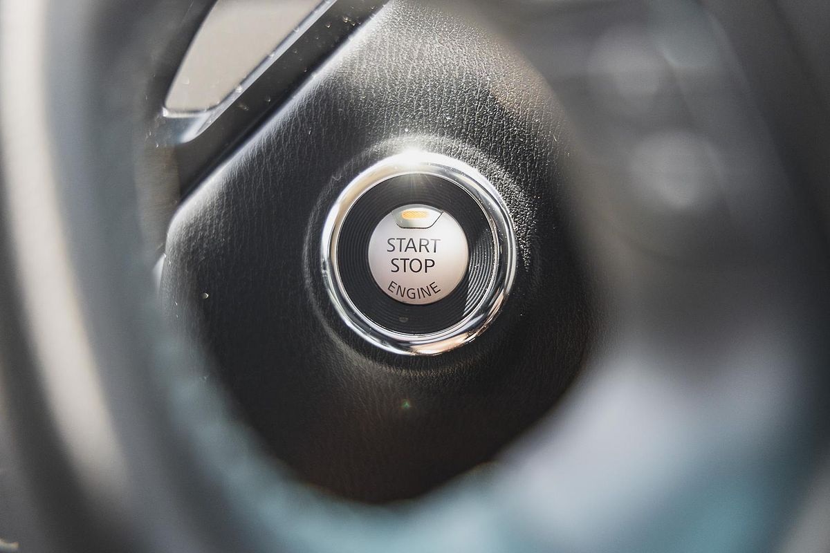 2016 Nissan Pathfinder ST R52