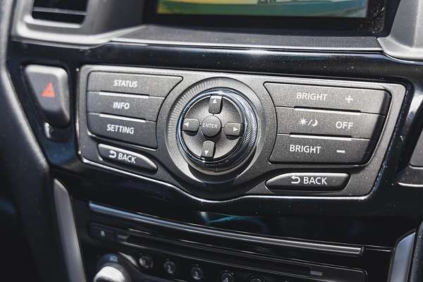 2016 Nissan Pathfinder ST R52