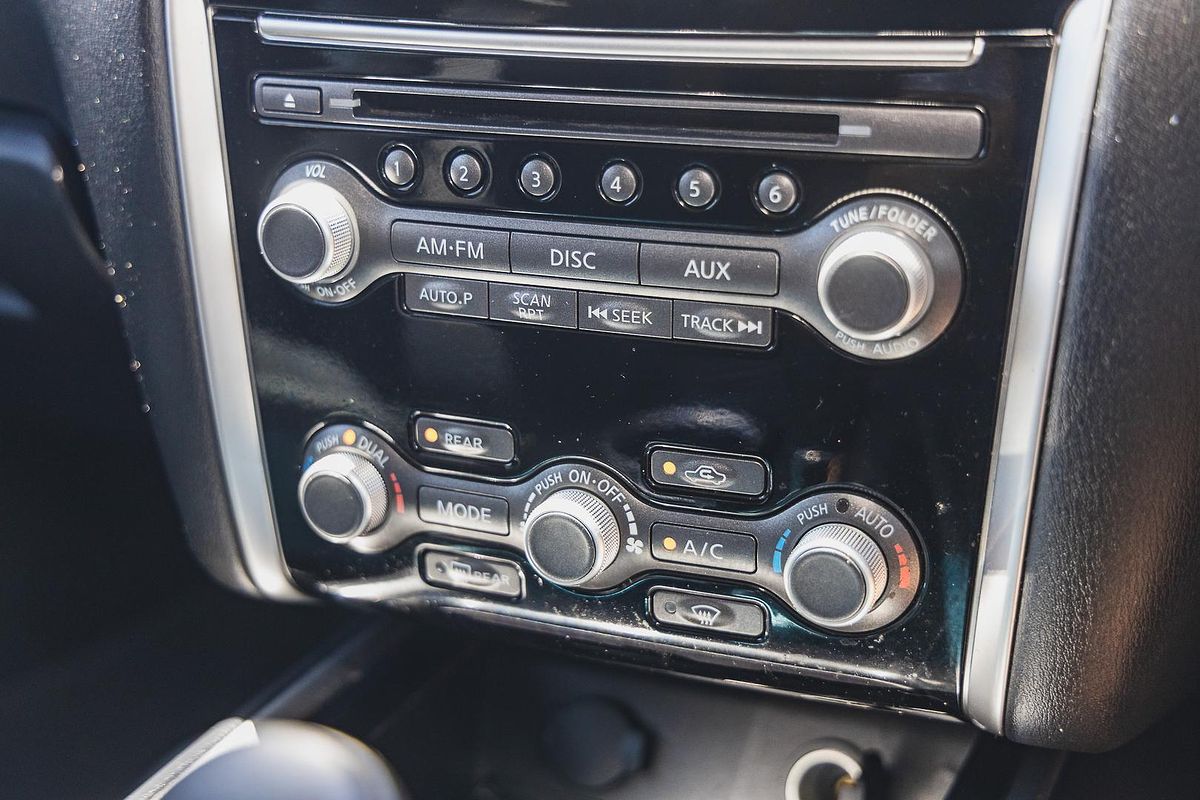 2016 Nissan Pathfinder ST R52