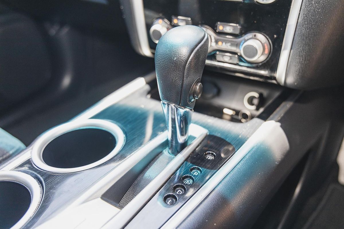 2016 Nissan Pathfinder ST R52