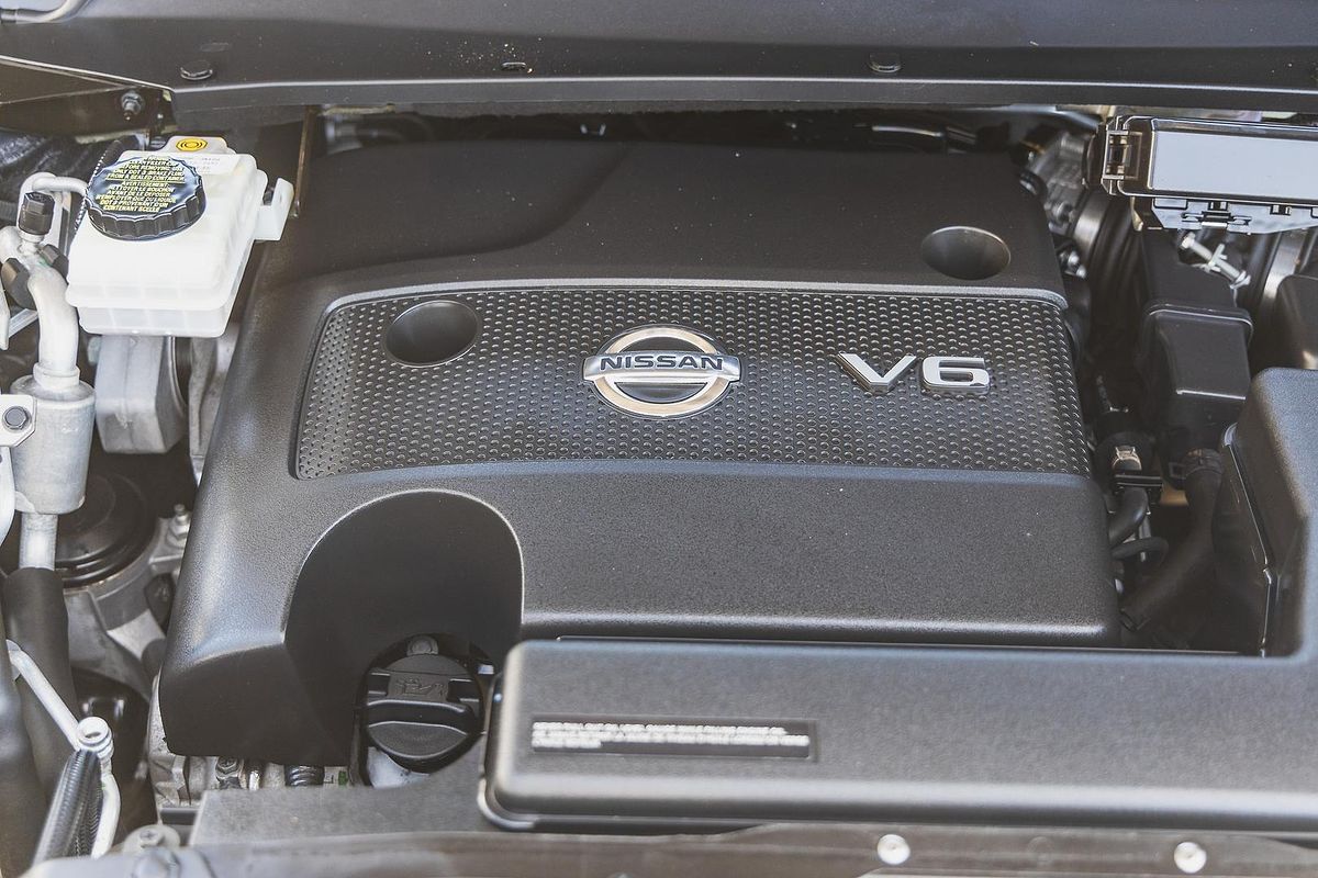 2016 Nissan Pathfinder ST R52