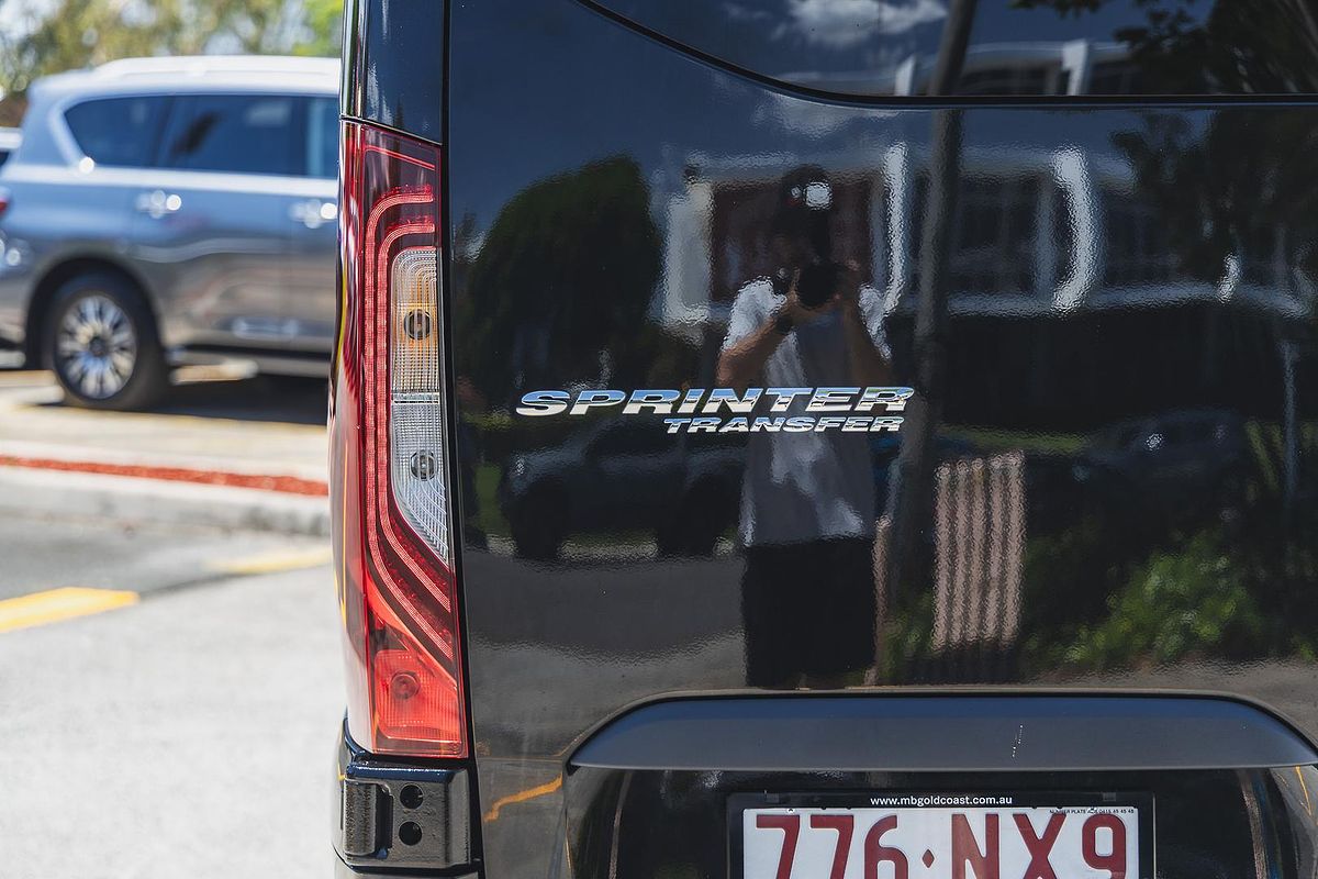 2025 Mercedes-Benz Sprinter 415 Transfer VS30 MWB