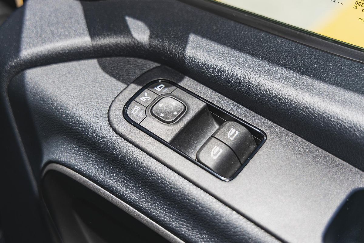 2025 Mercedes-Benz Sprinter 415 Transfer VS30 MWB