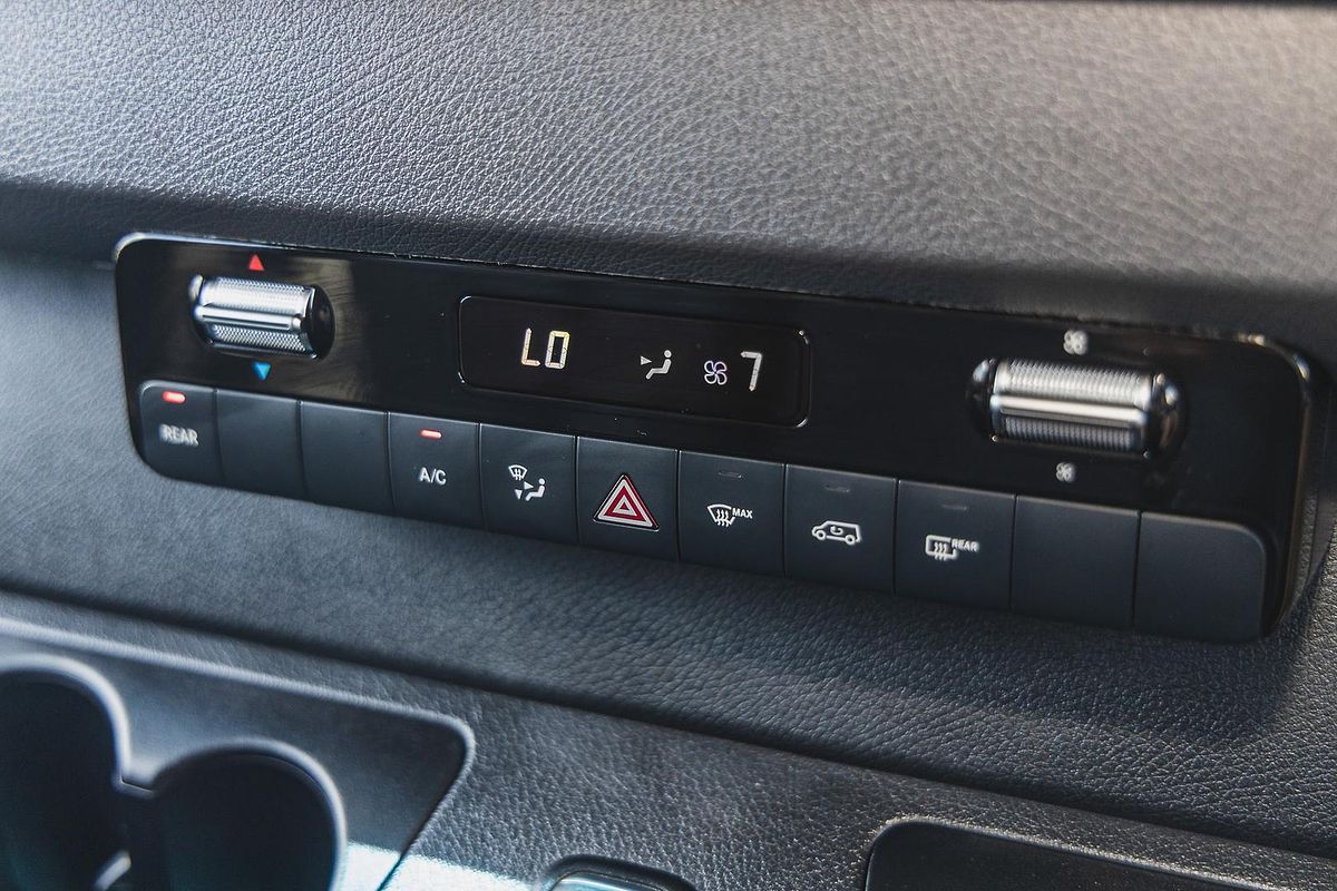 2025 Mercedes-Benz Sprinter 415 Transfer VS30 MWB