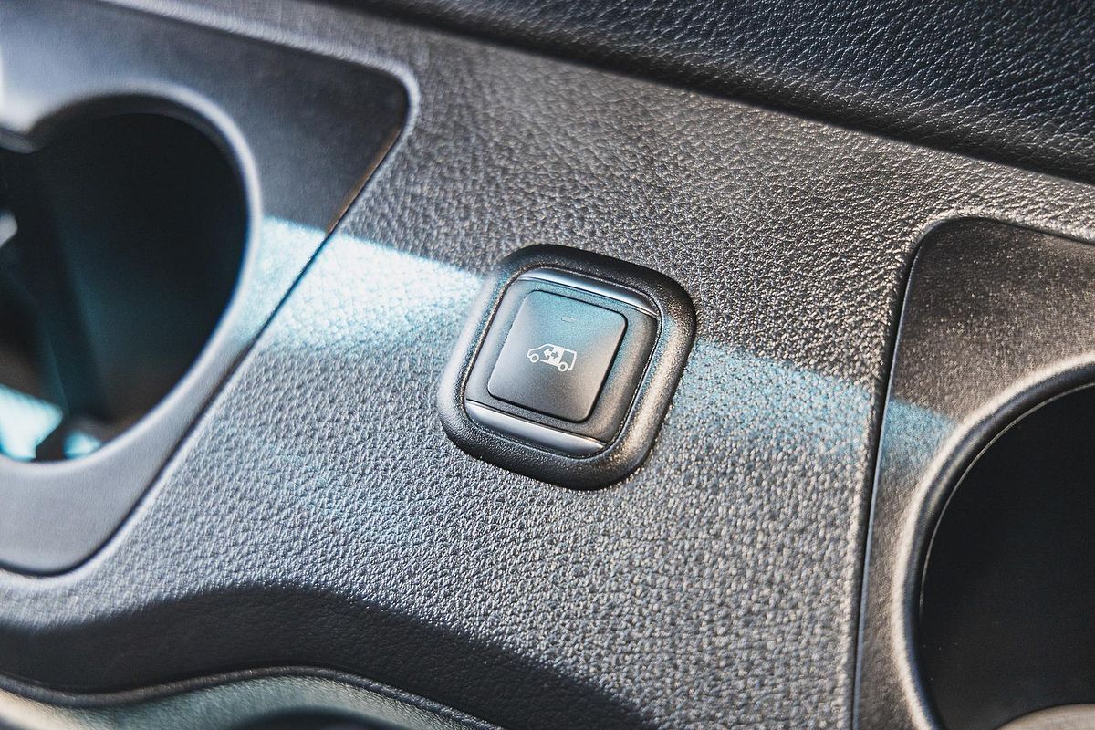 2025 Mercedes-Benz Sprinter 415 Transfer VS30 MWB