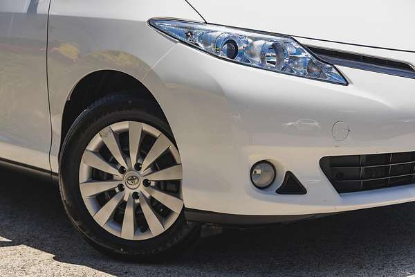 2017 Toyota Tarago GLi ACR50R