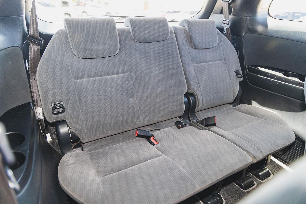 2017 Toyota Tarago GLi ACR50R