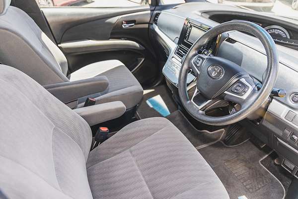 2017 Toyota Tarago GLi ACR50R