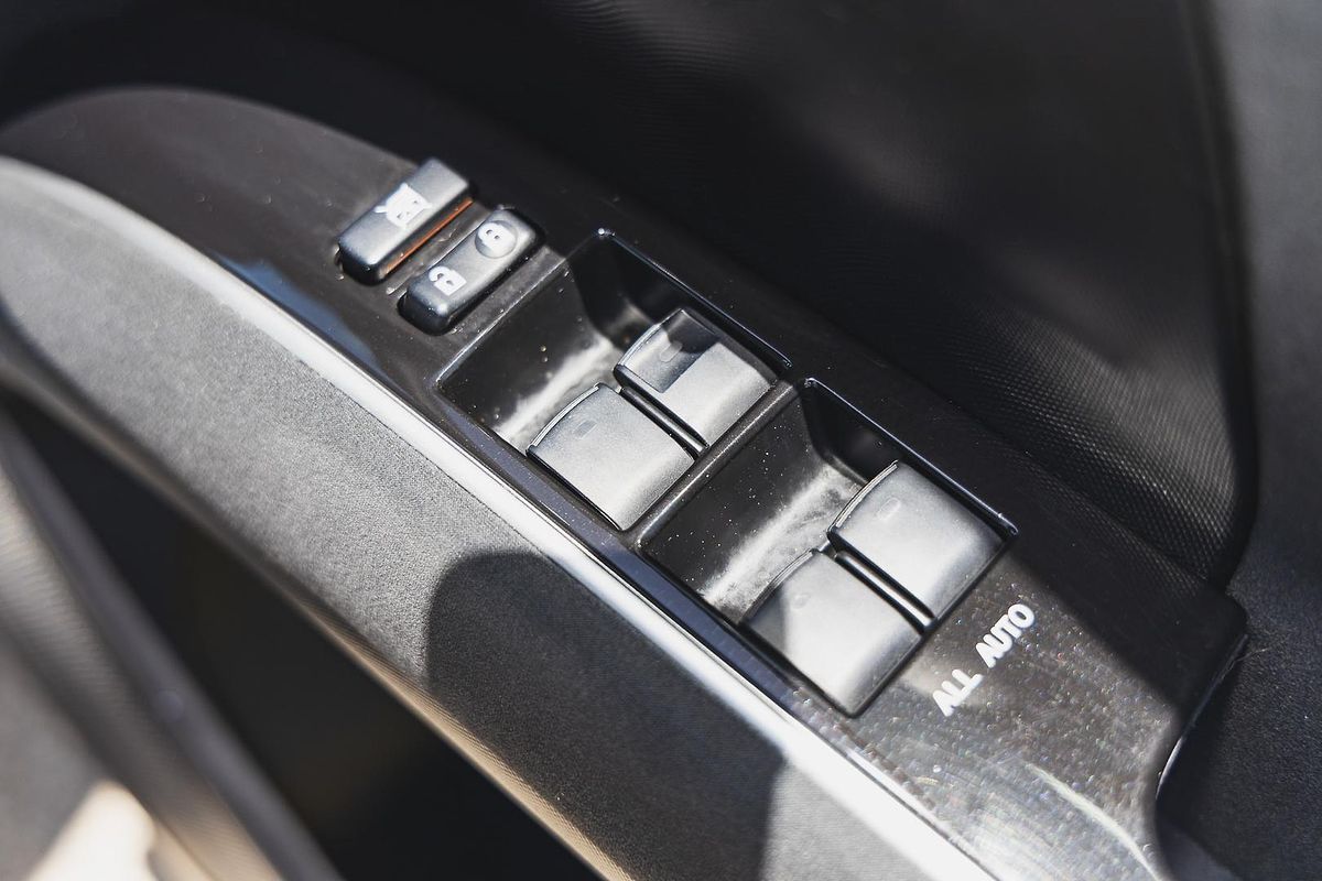 2017 Toyota Tarago GLi ACR50R