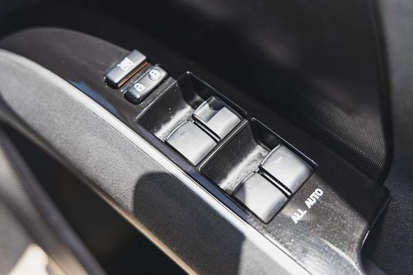 2017 Toyota Tarago GLi ACR50R