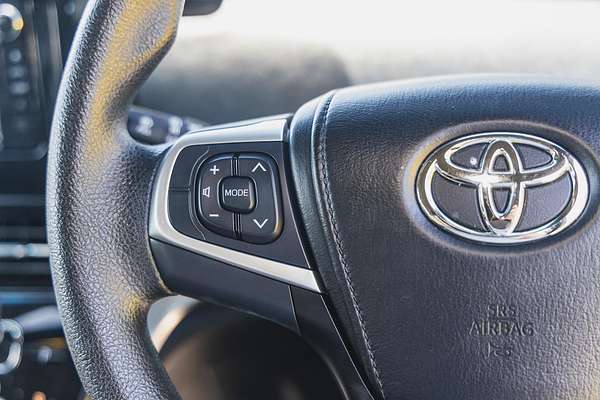 2017 Toyota Tarago GLi ACR50R