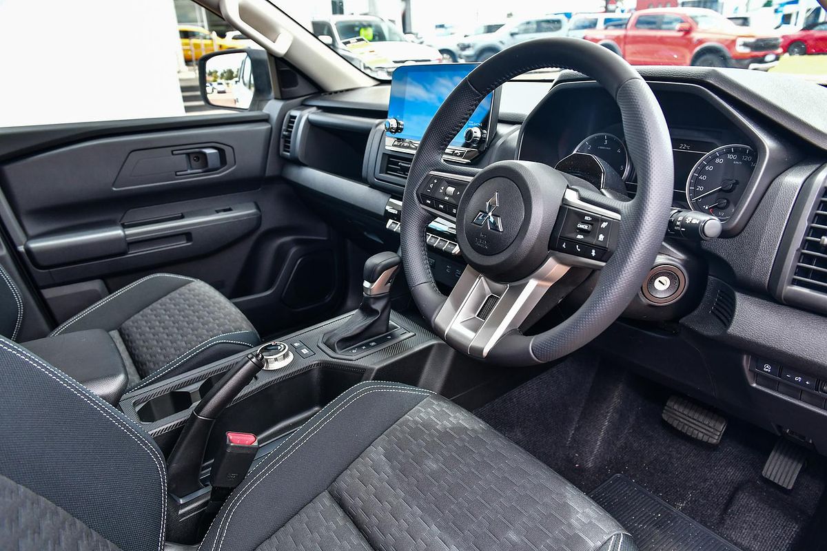 2025 Mitsubishi Triton GLX-R MV 4X4