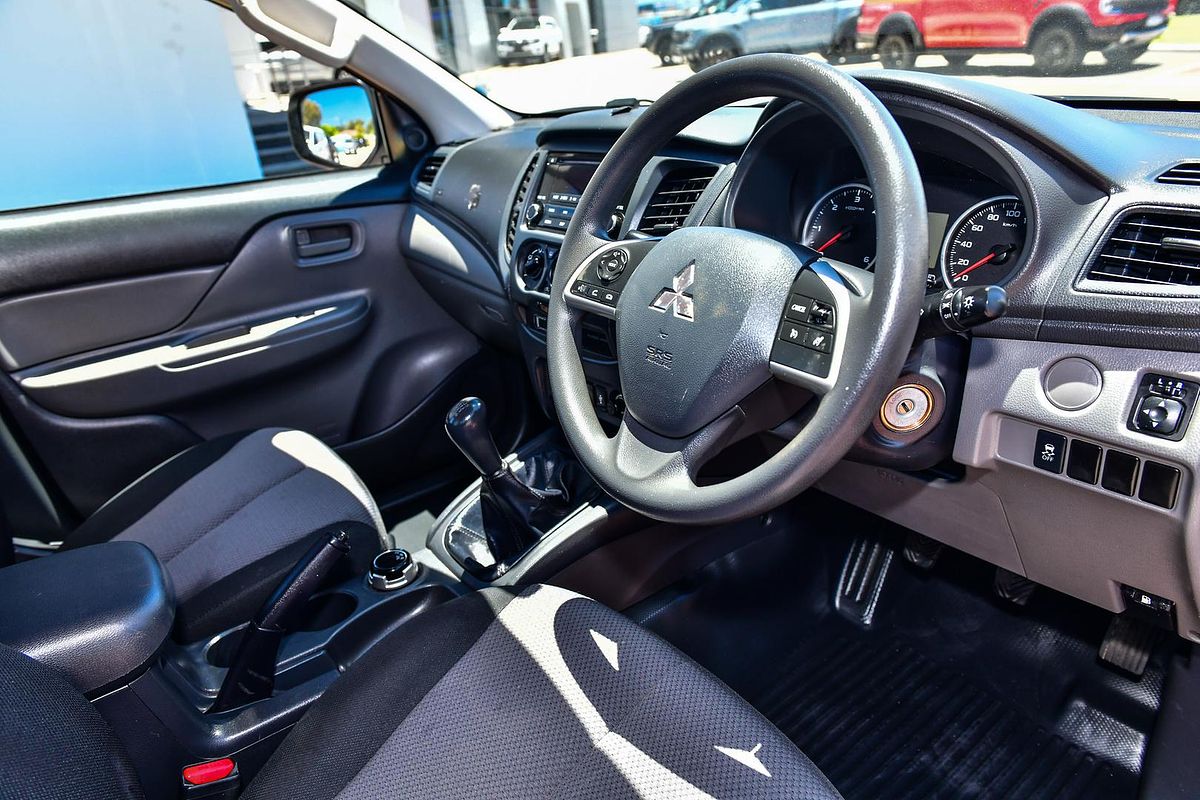 2016 Mitsubishi Triton GLX MQ 4X4