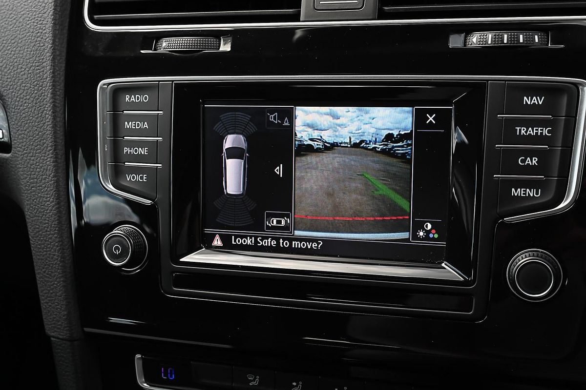 2015 Volkswagen Golf 103TSI Highline 7