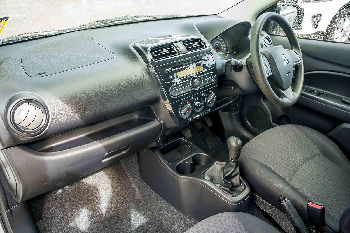 2017 Mitsubishi Mirage ES LA