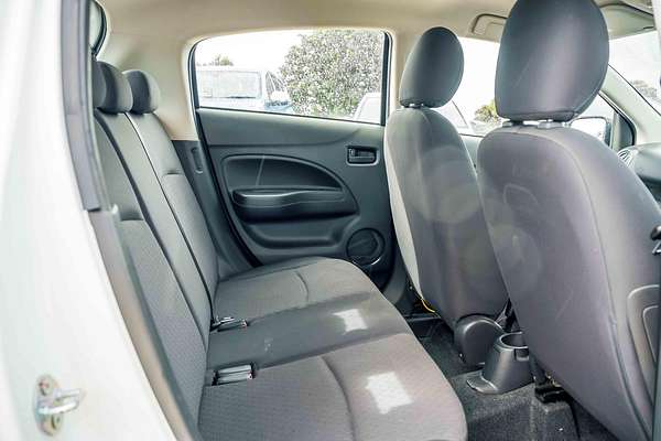 2017 Mitsubishi Mirage ES LA