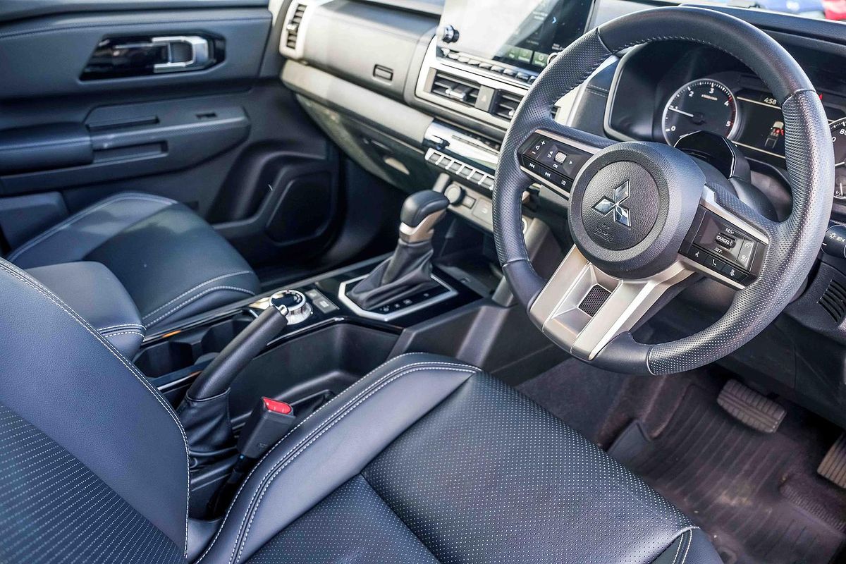 2025 Mitsubishi Triton GLS MV 4X4
