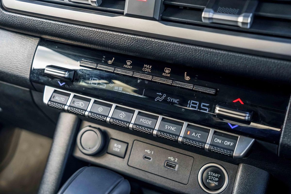 2025 Mitsubishi Triton GLS MV 4X4