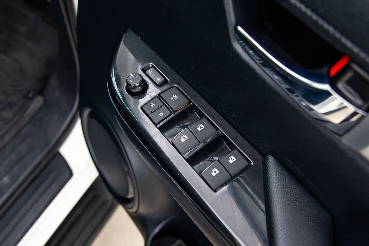 2018 Toyota Hilux SR5 GUN126R 4X4