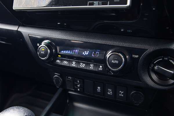 2018 Toyota Hilux SR5 GUN126R 4X4