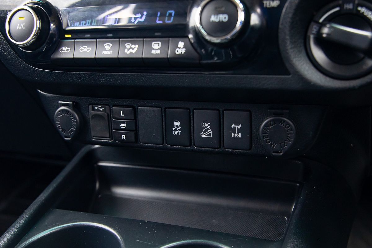 2018 Toyota Hilux SR5 GUN126R 4X4