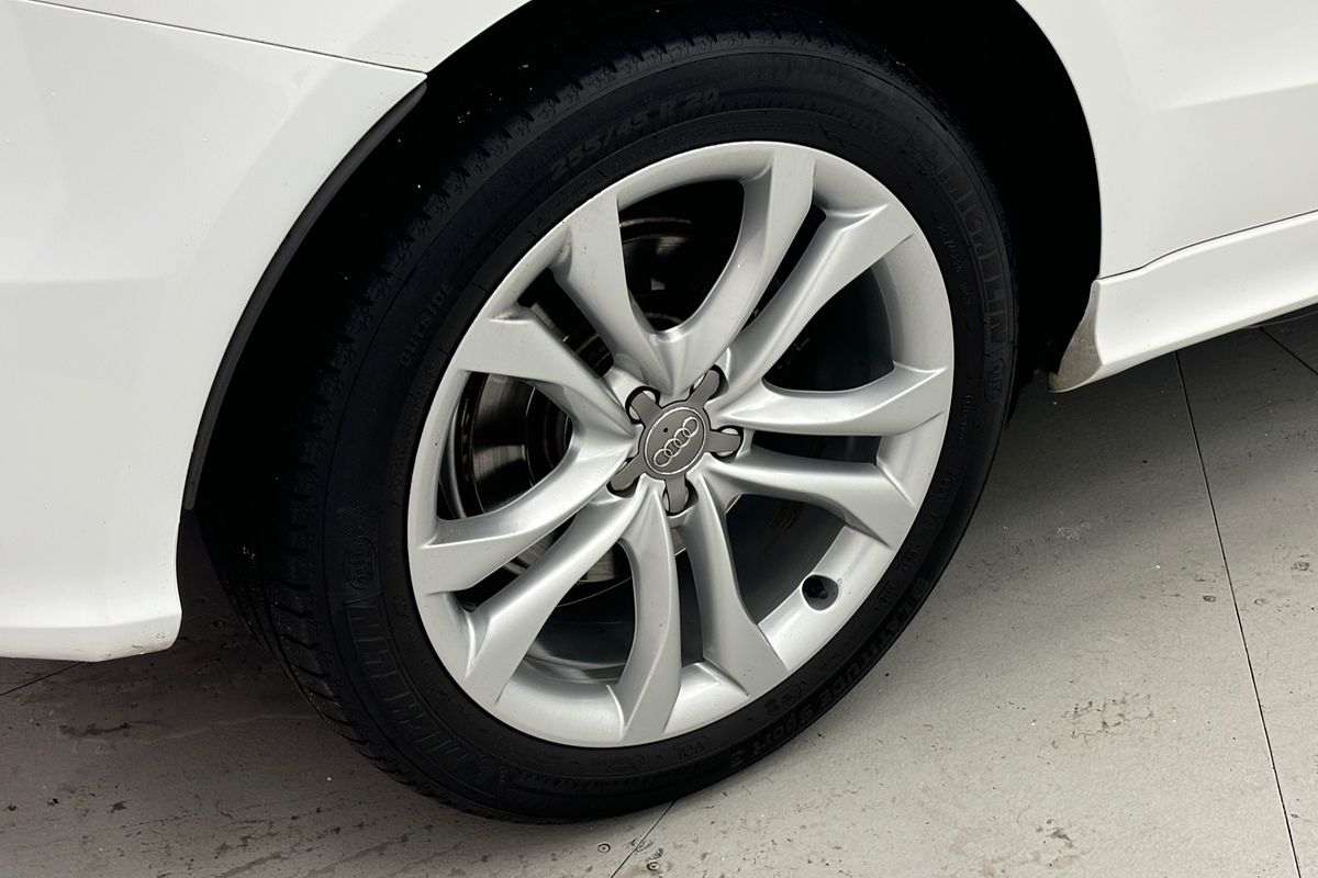 2014 Audi SQ5 TDI 8R