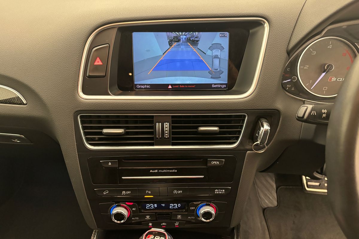 2014 Audi SQ5 TDI 8R