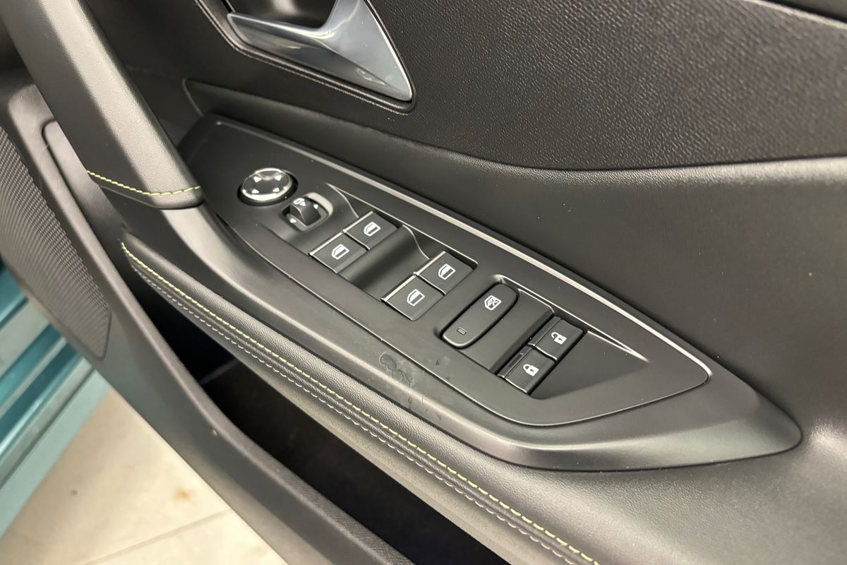 2021 Peugeot 308 GT P84