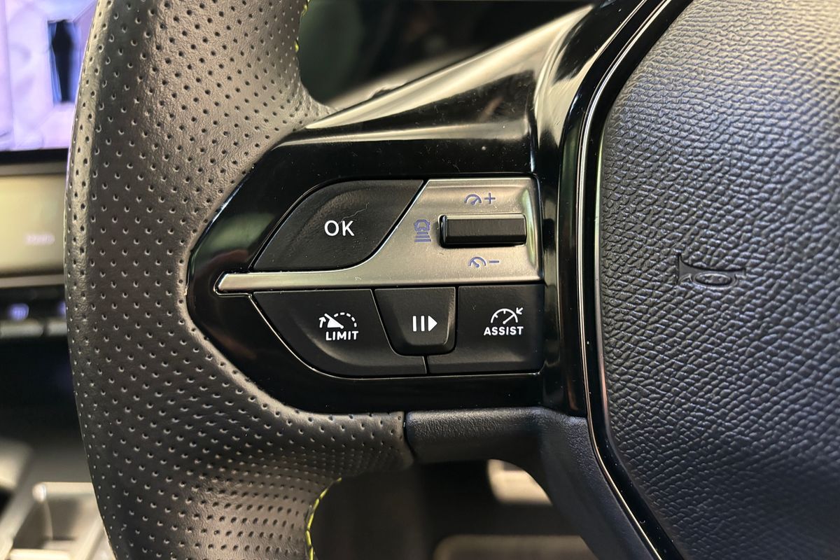 2021 Peugeot 308 GT P84