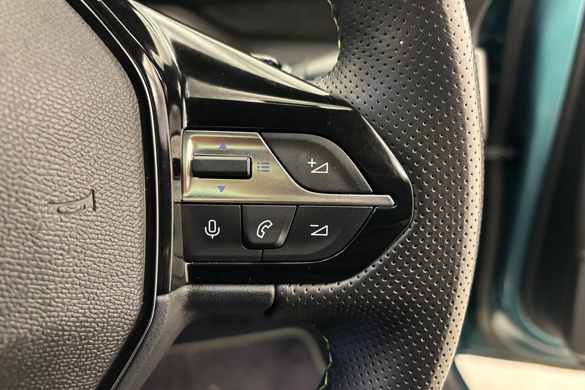 2021 Peugeot 308 GT P84