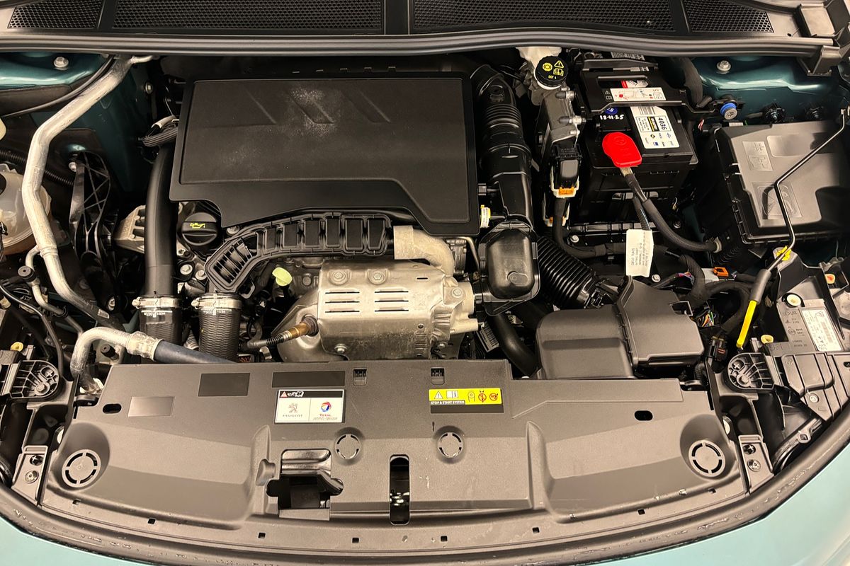 2021 Peugeot 308 GT P84