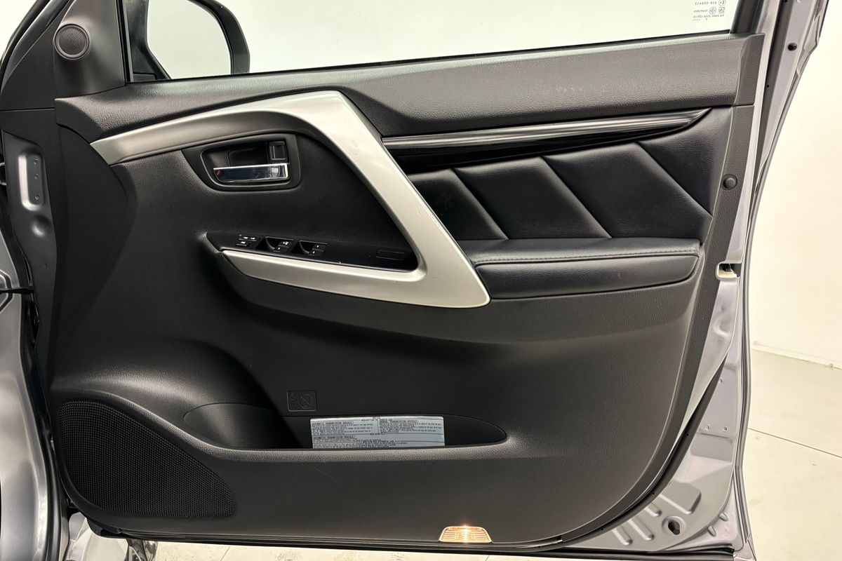 2017 Mitsubishi Pajero Sport GLS QE