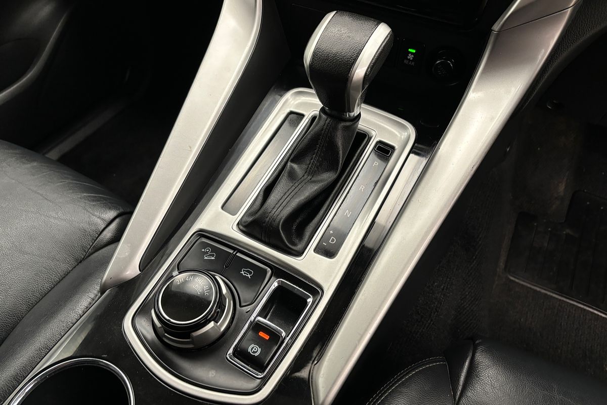 2017 Mitsubishi Pajero Sport GLS QE