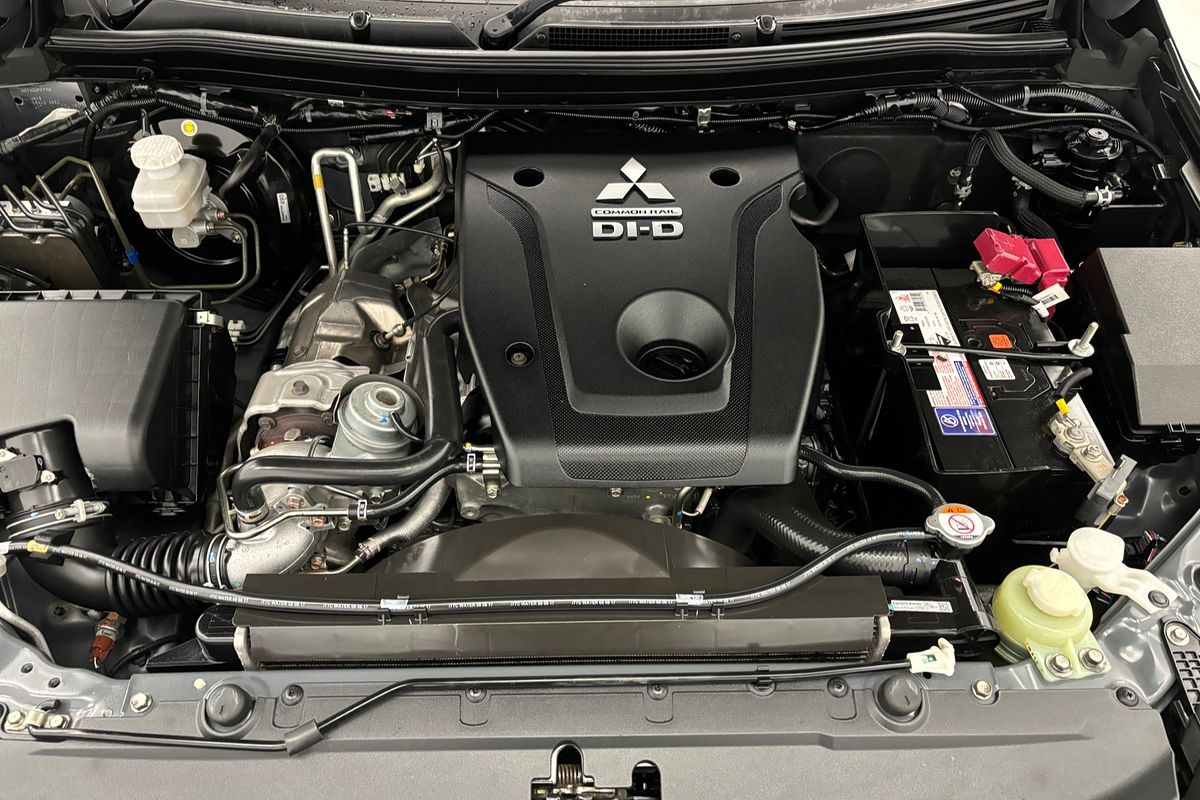 2017 Mitsubishi Pajero Sport GLS QE