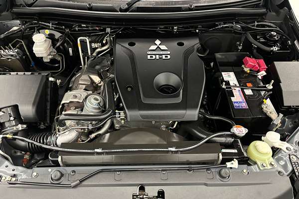 2017 Mitsubishi Pajero Sport GLS QE