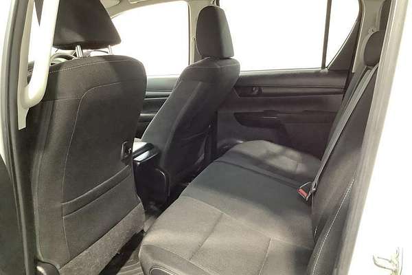 2017 Toyota Hilux SR GUN126R 4X4