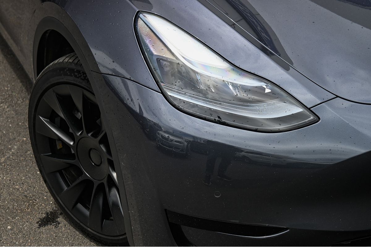 2023 Tesla Model Y Rear-Wheel Drive