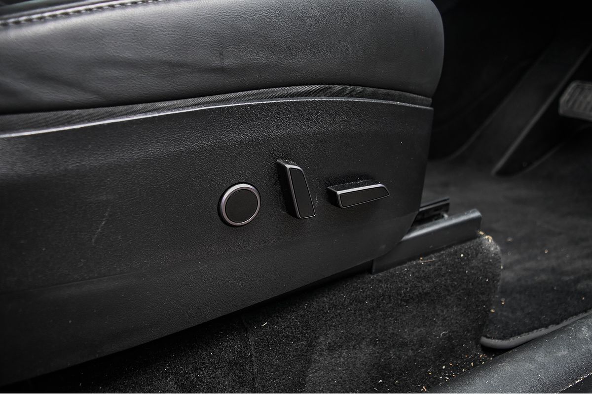 2023 Tesla Model Y Rear-Wheel Drive