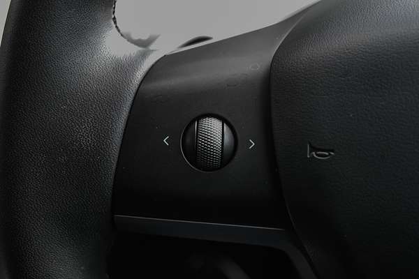 2023 Tesla Model Y Rear-Wheel Drive