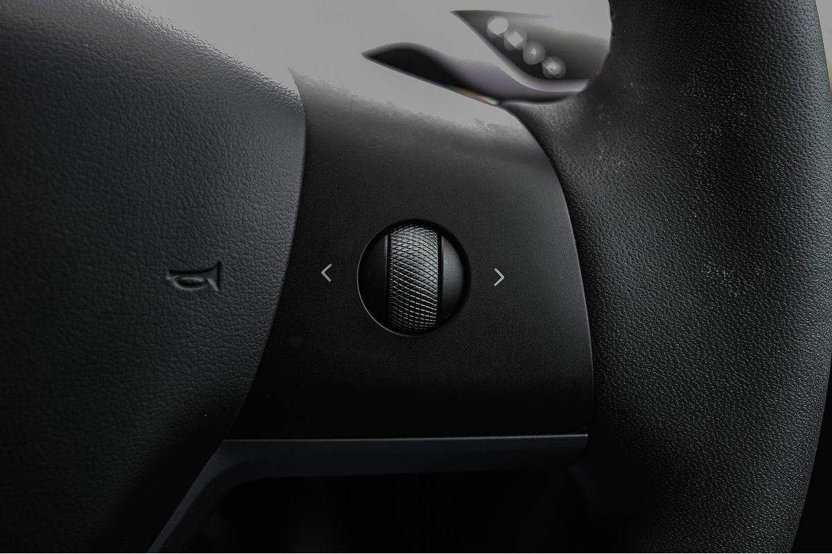 2023 Tesla Model Y Rear-Wheel Drive