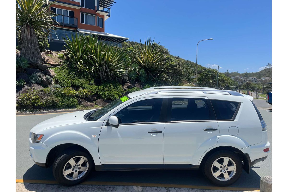 2010 Mitsubishi Outlander LS ZH