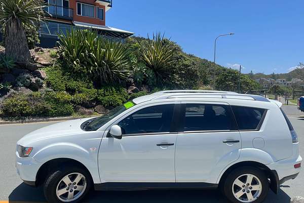 2010 Mitsubishi Outlander LS ZH