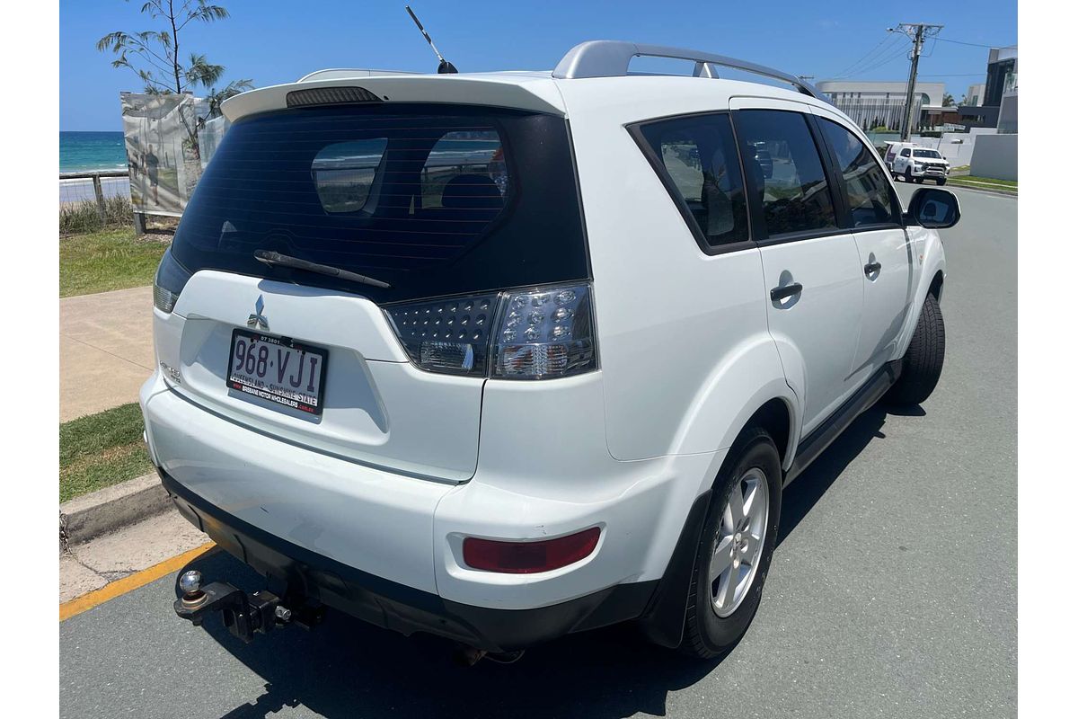 2010 Mitsubishi Outlander LS ZH